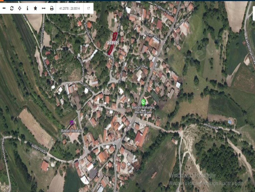 Arnavutköy Baklalıda Satılık Arsa , 414 m2 Müstakil Yola Cephe Evlerin Yakını