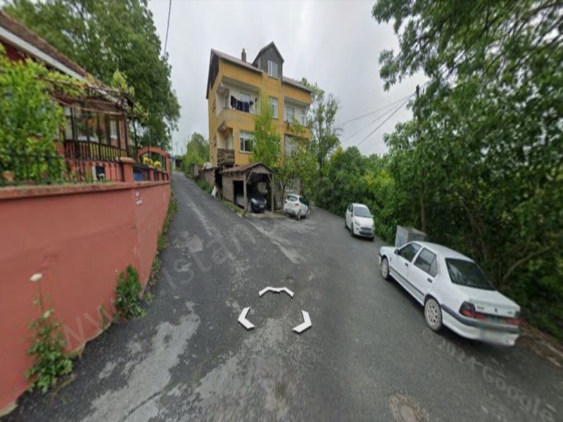 Arnavutköy Baklalıda Satılık Arsa , 414 m2 Müstakil Yola Cephe Evlerin Yakını