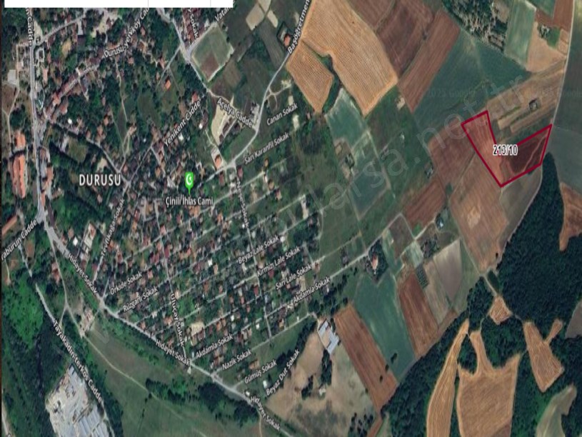 Arnavutköy Yeniköyde Satılık Arsa , 1,070 M2 Yolu Var Evlerin Yakını