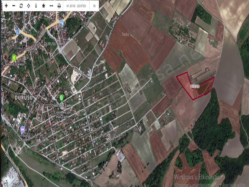 Arnavutköy Yeniköyde Satılık Arsa , 1,070 M2 Yolu Var Evlerin Yakını