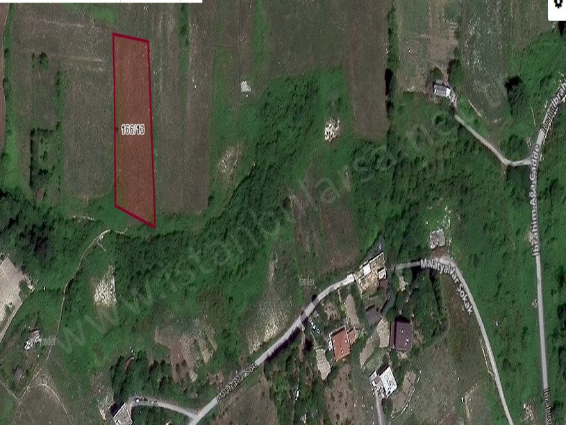 Arnavutköy Tayakadın Satılık Arsa , 1,260 m2 Merkezde Hisseli