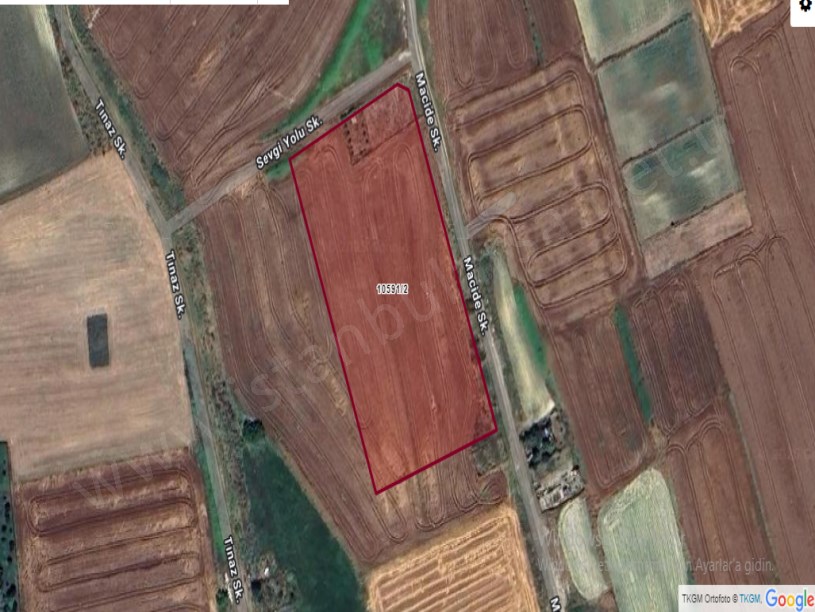 Arnavutköy Haraççıda Satılık Arsa , 807 M2 Villa İmarlı Yola Cephe 