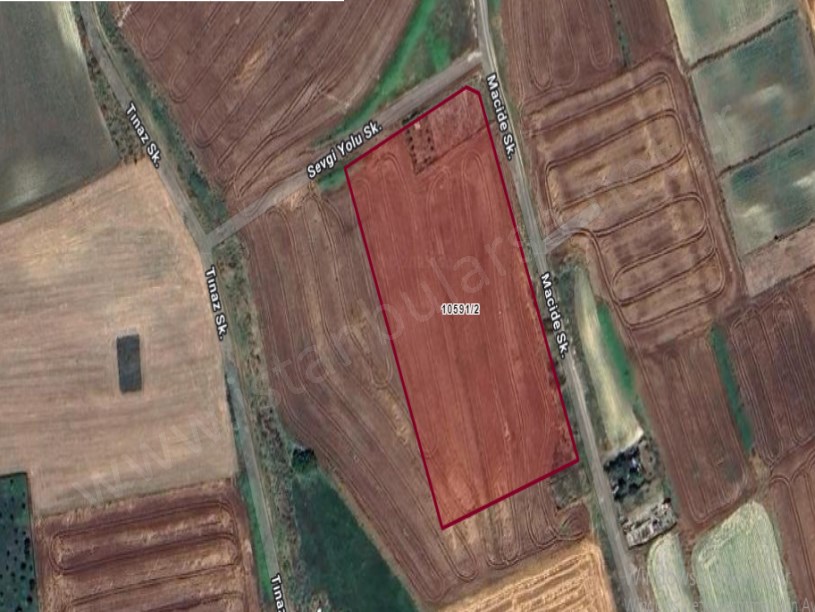 Arnavutköy Haraççıda Satılık Arsa , 807 M2 Villa İmarlı Yola Cephe 