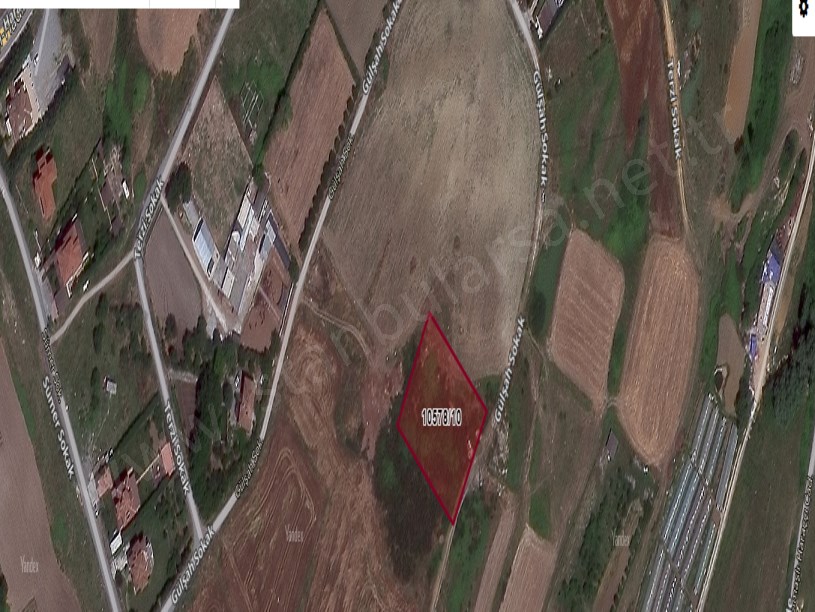 Arnavutköy Haraççıda Satılık Arsa , 104 m2 Hisseli İmarlı