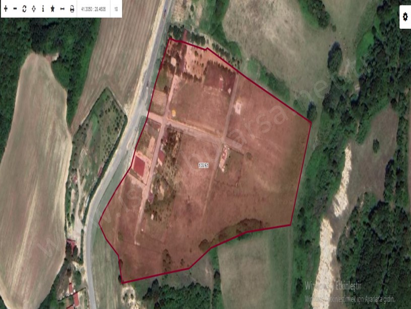 Çatalca Örencikte Satılık Arsa , 1,881 m2 Çaplı Evlerin Yakını Yolu Var