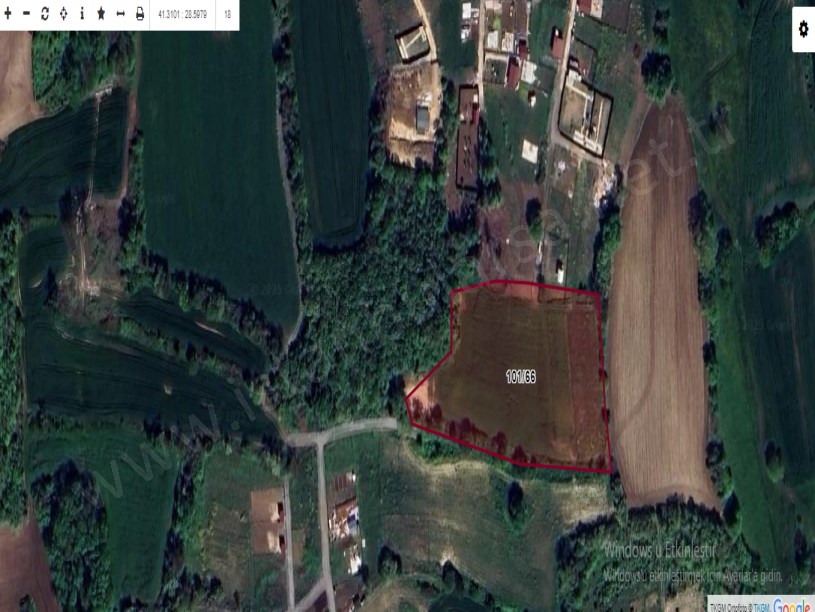 Arnavutköy Balabanda Satılık Arsa , 285 m2 Yolu Var Evlerin Yakını