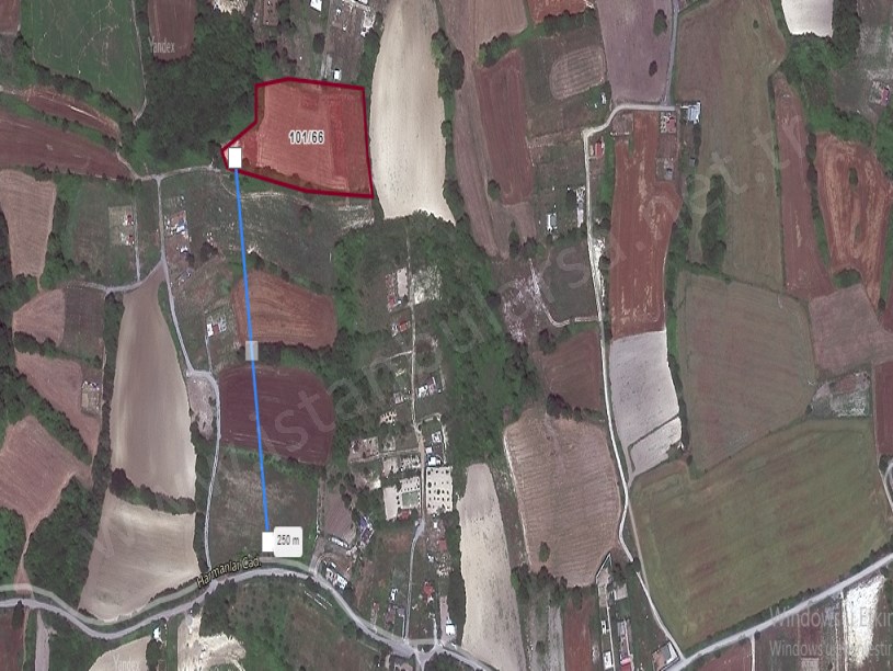 Arnavutköy Balabanda Satılık Arsa , 285 m2 Yolu Var Evlerin Yakını