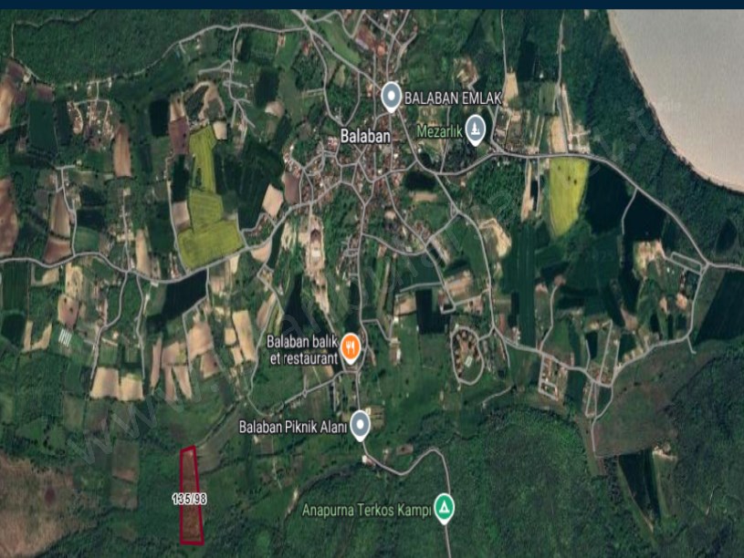 Arnavutköy Balabanda Satılık Arsa , 300 M2 Çevrili Yolu Var Hisseli 