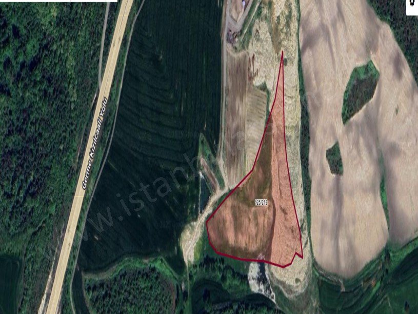 Arnavutköy Boyalıkta Satılık Arsa , 287 M2 Hisseli İmarlı Yolu Var