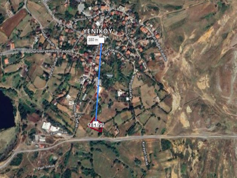 Arnavutköy Yeniköyde Satılık Arsa , 193 M2 Hisseli Evlerin Yakını