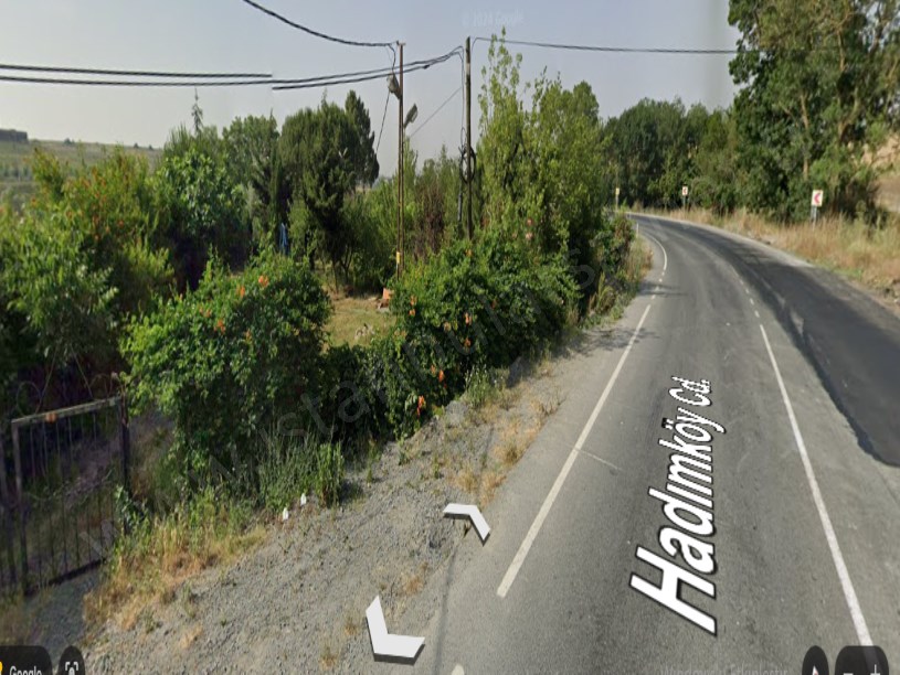 Arnavutköy Yassıörende Satılık Arsa , 389 m2  Cadde Cephe Yolu Var Evlerin Yakını 