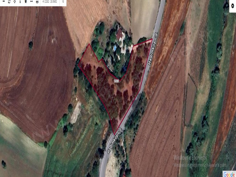 Arnavutköy Yassıörende Satılık Arsa , 389 m2  Cadde Cephe Yolu Var Evlerin Yakını 