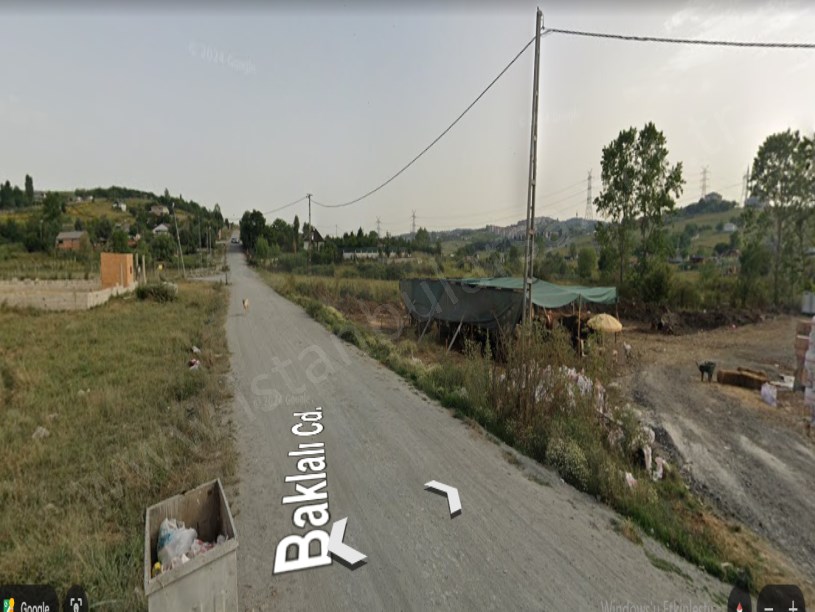 Arnavutköy Taşolukta Satılık Arsa , 200 M2 Merkezde Yolu Var Evlerin Yakını