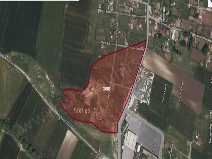 Arnavutköy Çilingirde Satılık Arsa , 170 M2 Yolu Var Hisseli
