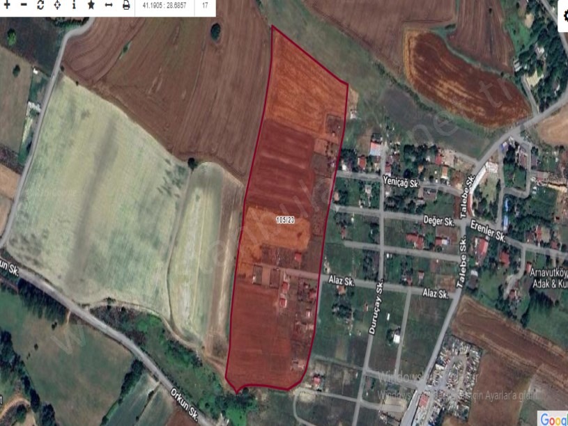 Arnavutköy Çilingirde Satılık Arsa , 800 M2 Yolu Var Evlerin Yakını