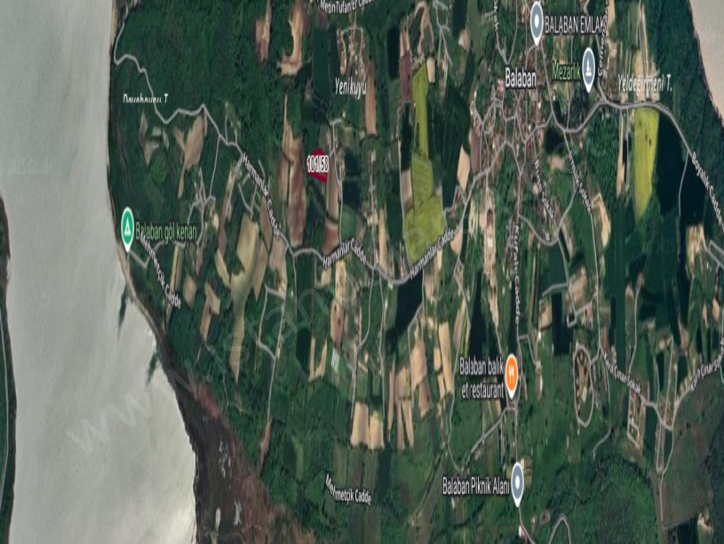 Arnavutköy Balabanda Satılık Arsa , 722 m2 Yolu Var Evlerin Yakını Hisseli