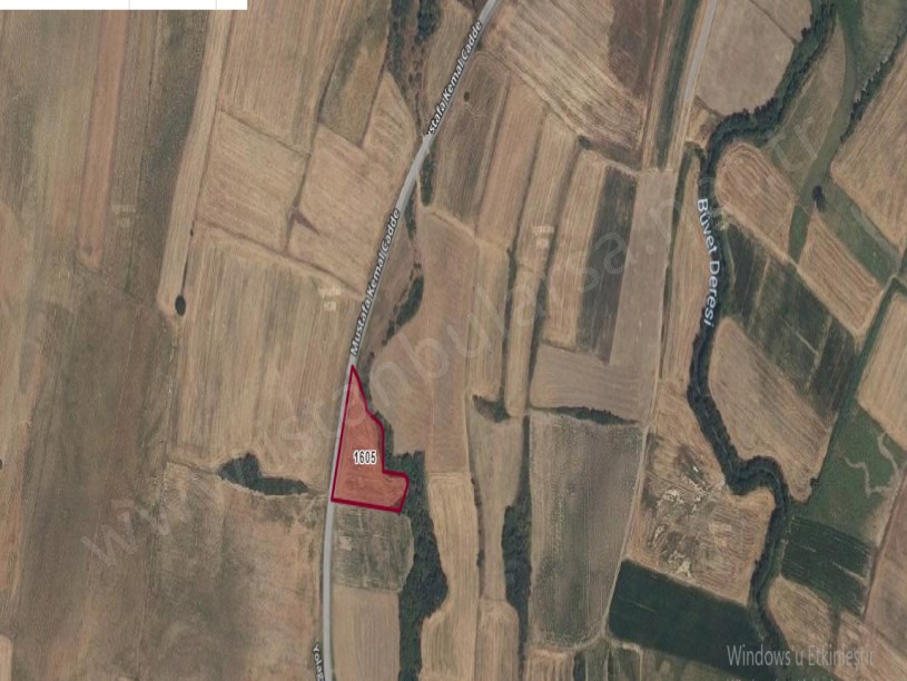 Kırklareli Babaeski Hazinedar Köyünde Satılık Tarla , 3,800 m2 Cadde Cephe Müstakil