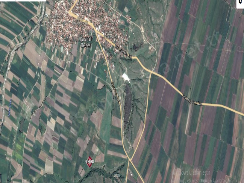 Kırklareli Babaeski Karahalil Köyünde Satılık Tarla ,  4,258 M2 Müstakil Yolu Var
