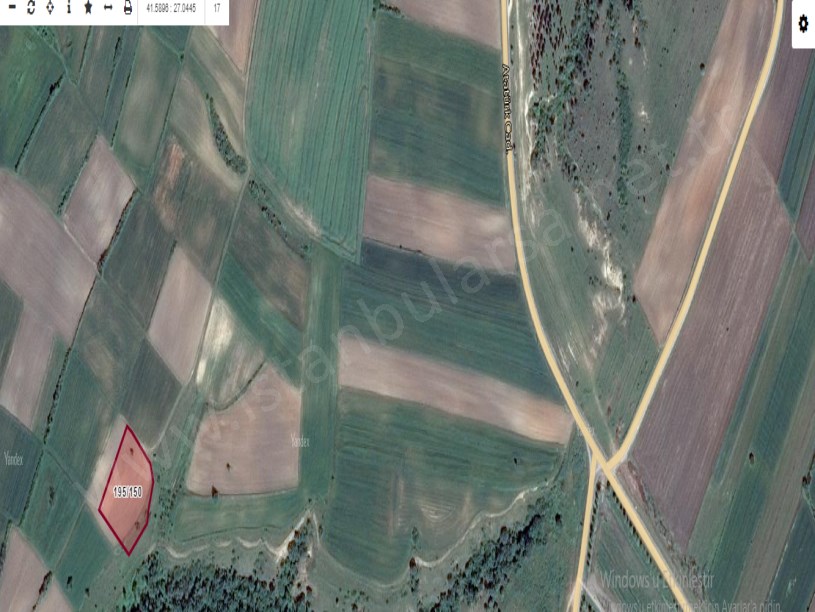 Kırklareli Babaeski Karahalil Köyünde Satılık Tarla ,  4,258 M2 Müstakil Yolu Var