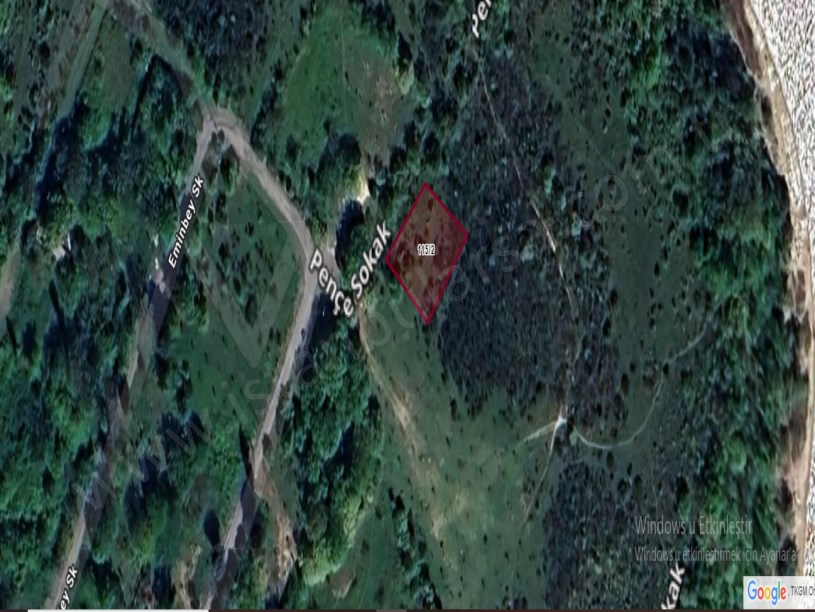 Arnavutköy Balabanda Satılık Arsa ,195 M2 Çevrili Yolu var Göl Manzaralı