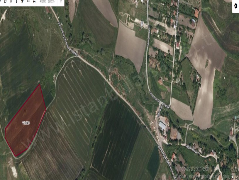 Arnavutköy Dursunköyde Satılık Arsa ,  128 M2 Yolu Var Hisseli İmarlı