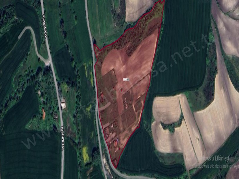Arnavutköy Baklalıda Satılık Arsa , 750 m2 Yolu Var Evlerin Yakını