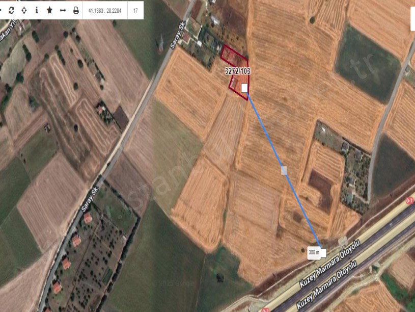 Silivri Fenerköyde Satılık Arsa , 210 m2 Hisseli Yolu Var Evlerin Yakını
