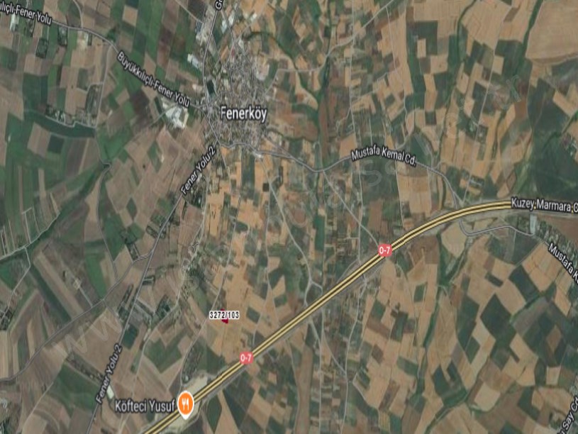 Silivri Fenerköyde Satılık Arsa , 210 m2 Hisseli Yolu Var Evlerin Yakını