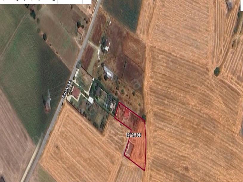 Silivri Fenerköyde Satılık Arsa , 210 m2 Hisseli Yolu Var Evlerin Yakını