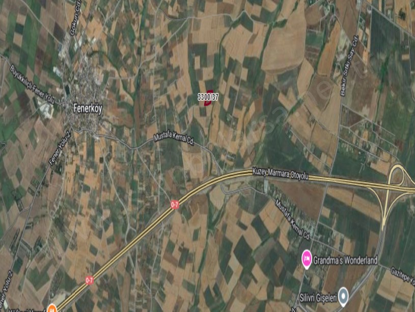 Silivri Fenerköyde Satılık Arsa , 380 M2 Hisseli Çaplı Yolu Var