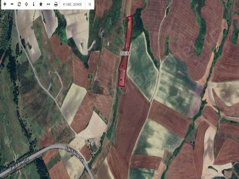 Arnavutköy Dursunköyde Satılık Arsa , 301 M2 Yolu Var Hisseli  Evlerin Yakını