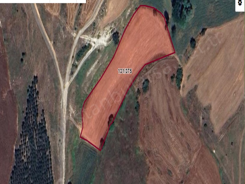 Arnavutköy Hacımaşlı  Satılık Arsa , 225 m2 Cadde Cephe  Hisseli