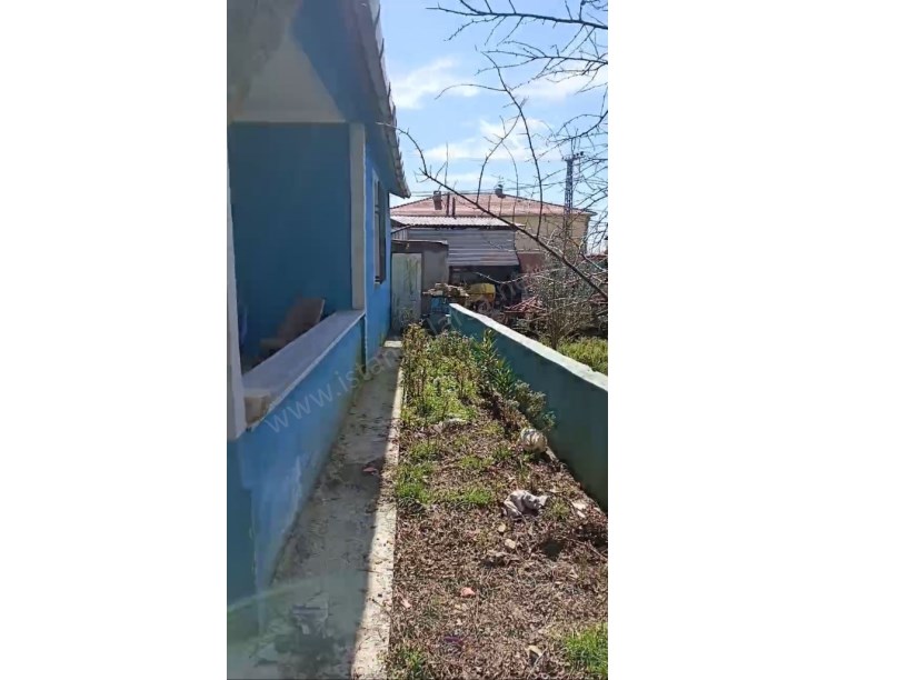 Silivri Gazitepede Satılık Müstakil Ev , 182 m2 Arsa İçinde 2+1 Sıfır Köy içi