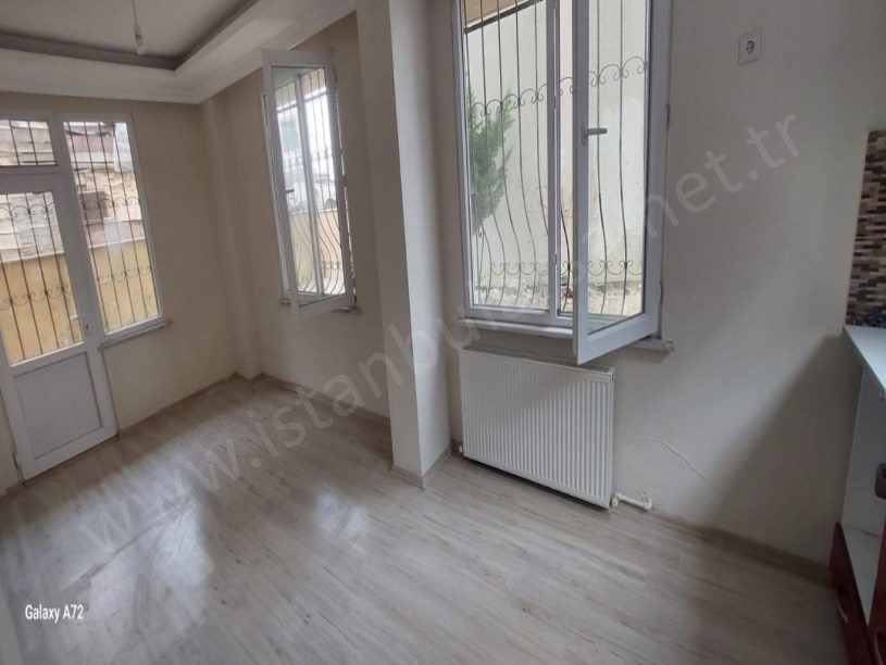 Arnavutköy Anadolu Mah Satılık Ters Dubleks , Bahçeli Masrafsız