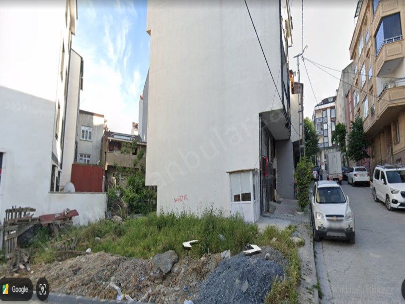 Arnavutköy Anadolu Mah Satılık Arsa , 173 m2 Müstakil Köşebaşı  İmarlı