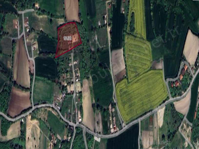 Arnavutköy Balabanda Satılık Arsa , 500 m2 Çaplı Evlerin Yakını Yolu Var