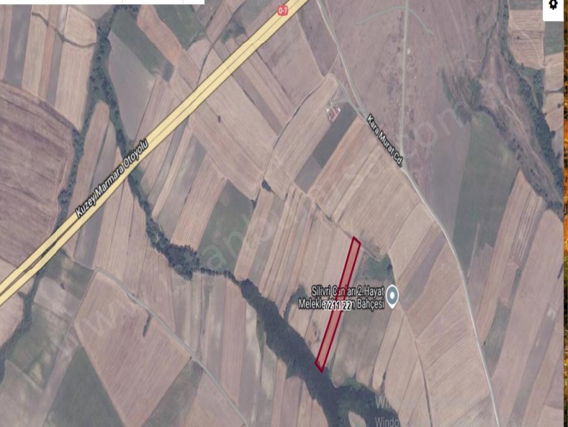 Silivri Kadıköyde Satılık Arsa , 450 m2 Çapı Yolu Var