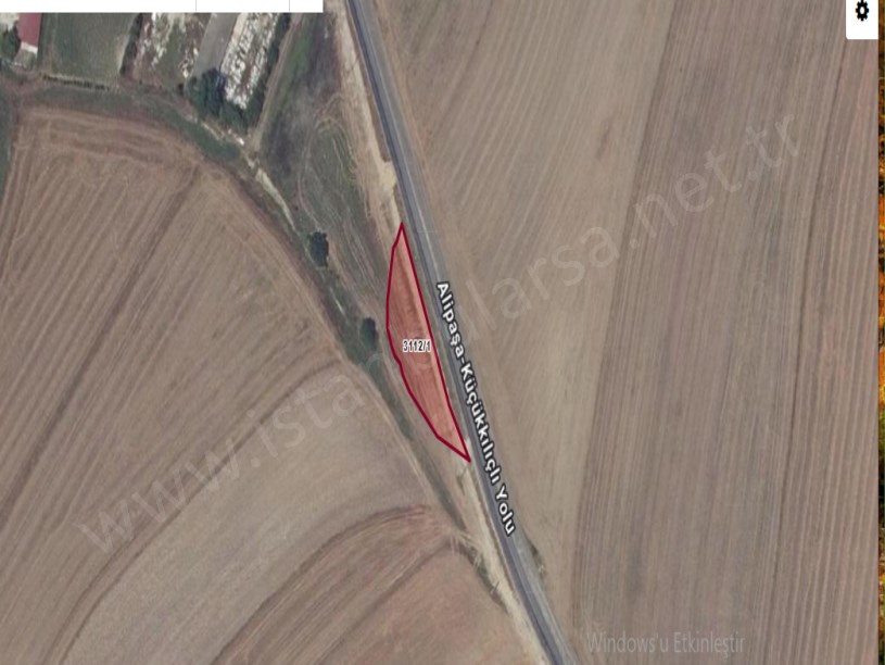 Silivri Küçükkılıçta Satılık Arsa , 220 M2 Asfalta cephe Evlerin Yakını