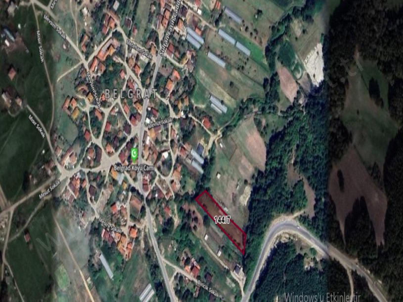 Çatalca Belgratta Satılık Arsa , 150 M2 Merkezde Evlerin Yakını  