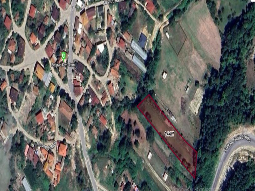 Çatalca Belgratta Satılık Arsa , 150 M2 Merkezde Evlerin Yakını  