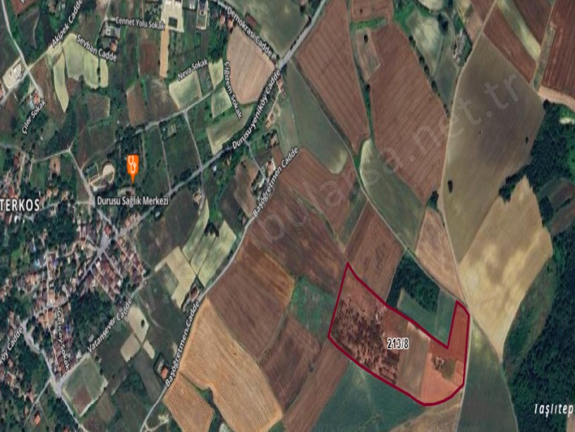Arnavutköy Yeniköyde Satılık Arsa , 700 m2 Çaplı Yolu Var Evlerin Yakını