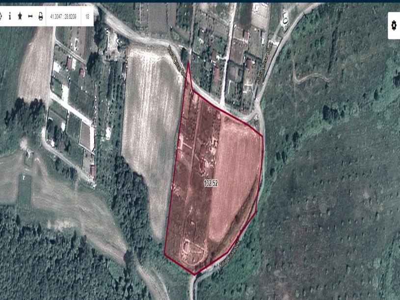 Arnavutköy Balabanda Satılık Arsa , 193 m2 Çevrili Yolu Var Hisseli