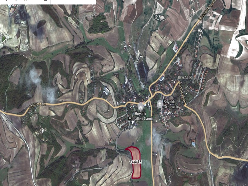 Arnavutköy Boyalıkta Satılık Arsa , 180 m2 Hisseli Yolu Var Evlerin Yakını