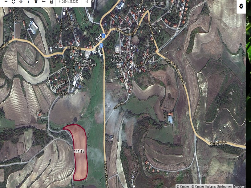 Arnavutköy Boyalıkta Satılık Arsa , 180 m2 Hisseli Yolu Var Evlerin Yakını