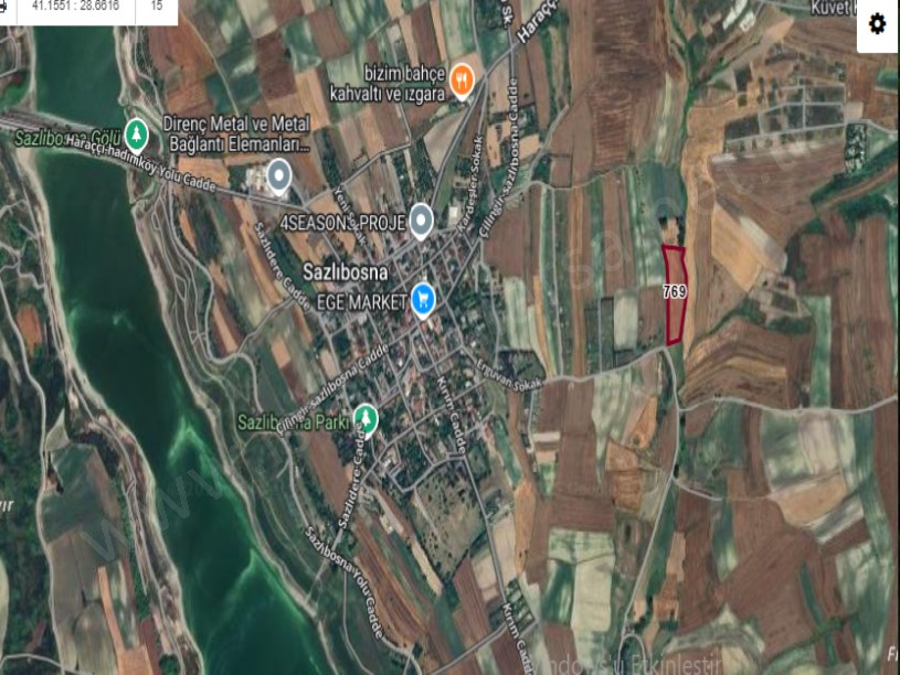 Arnavutköy Sazlıbosna Satılık Arsa , 480 m2 Yolu Var Evlerin Yakını 