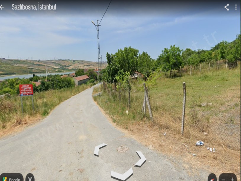 Arnavutköy Sazlıbosna Satılık Arsa , 480 m2 Yolu Var Evlerin Yakını 