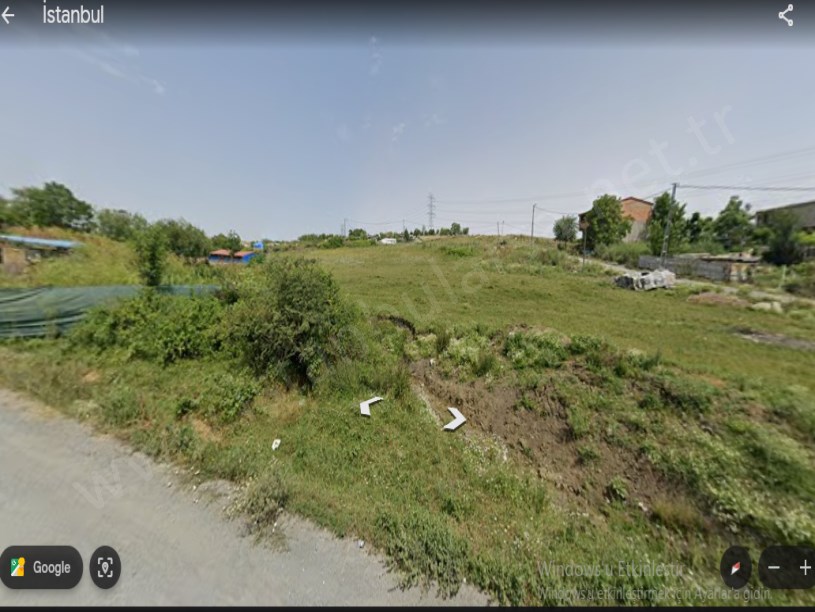 Arnavutköy Tayakadın Satılık Arsa ,  300 m2 Yolu Var Merkezde 