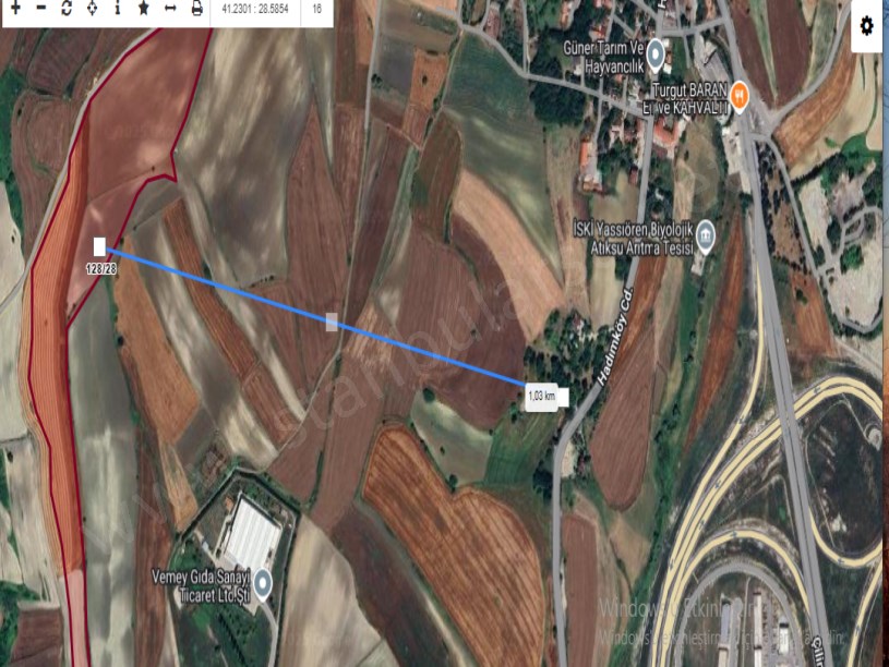 Arnavutköy Yassıörende Satılık Arsa , 880 m2 Hisseli Yolu Var
