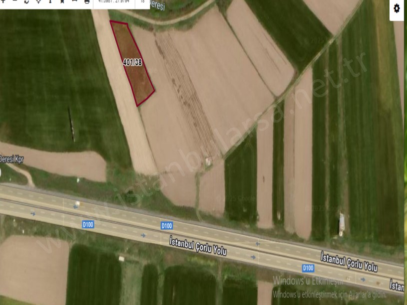 Silivri Değirmenköyde Satılık Tarla , 1,307 M2 Müstakil Yolu Var Çevrili