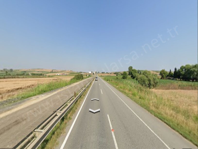 Silivri Değirmenköyde Satılık Tarla , 1,307 M2 Müstakil Yolu Var Çevrili